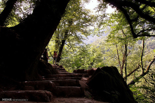 Roodkhan castle