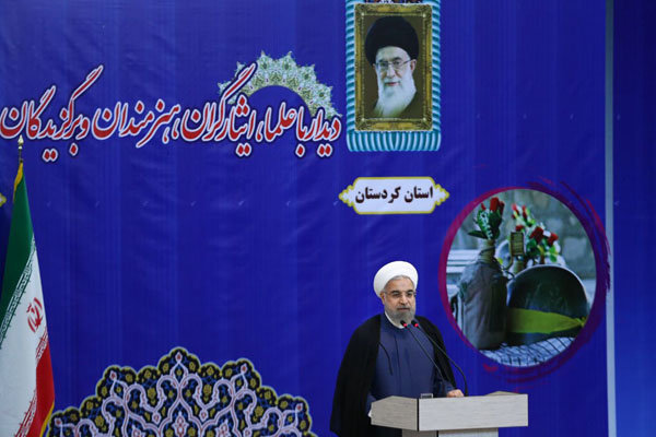 روحاني : الغرب يتوهم بانه حقق النجاح في المفاوضات النووية