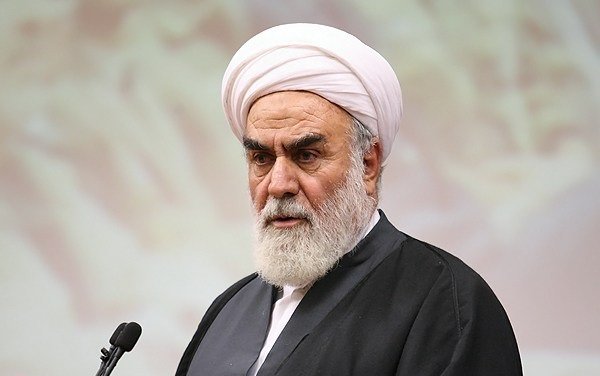پیوند مردم ایران با رهبری ناگسستنی است