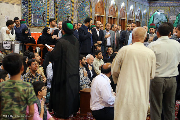  Zarif visits holy Najaf, Karbala