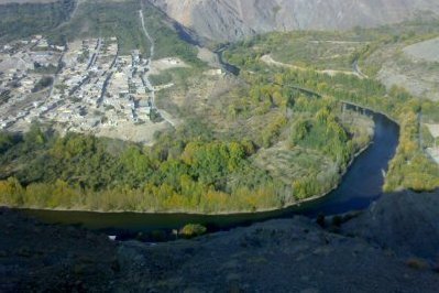 مارکده روستایی در دل زاینده‌رود/ تجربه گردش در مارپیچ رودخانه