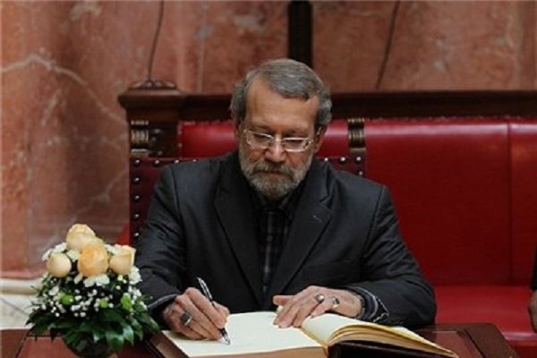 لاریجانی یک مصوبه دولت را مغایر قانون اعلام کرد