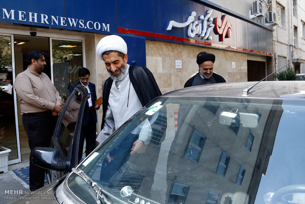 بازدید سرزده حجت‌الاسلام والمسلمين هادی صادقی معاون فرهنگی قوه‌قضاييه از خبرگزاری مهر به مناسبت روز خبرنگار