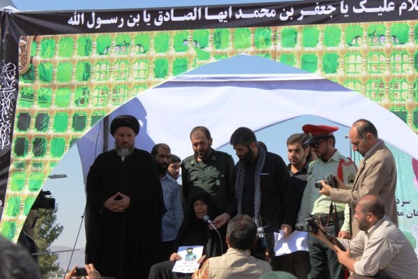 خواب مادر شهید کریمی تعبیر شد/ وصال پس از ۲۸سال