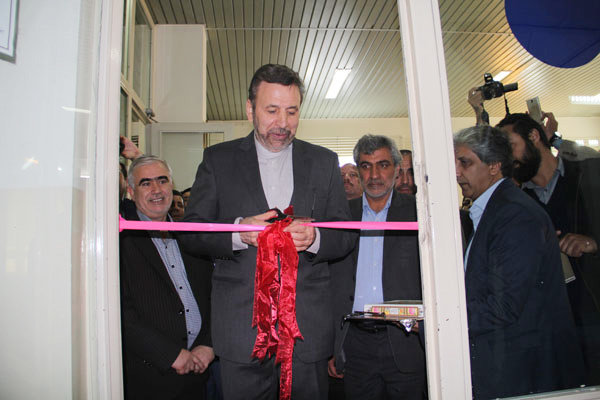 وزیر ارتباطات‌ چند طرح مخابراتی در خراسان شمالی را افتتاح کرد