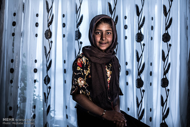 مبینا عبدی 13 ساله اهل روستای سرتکلتو ششم ابتدایی معدل 20