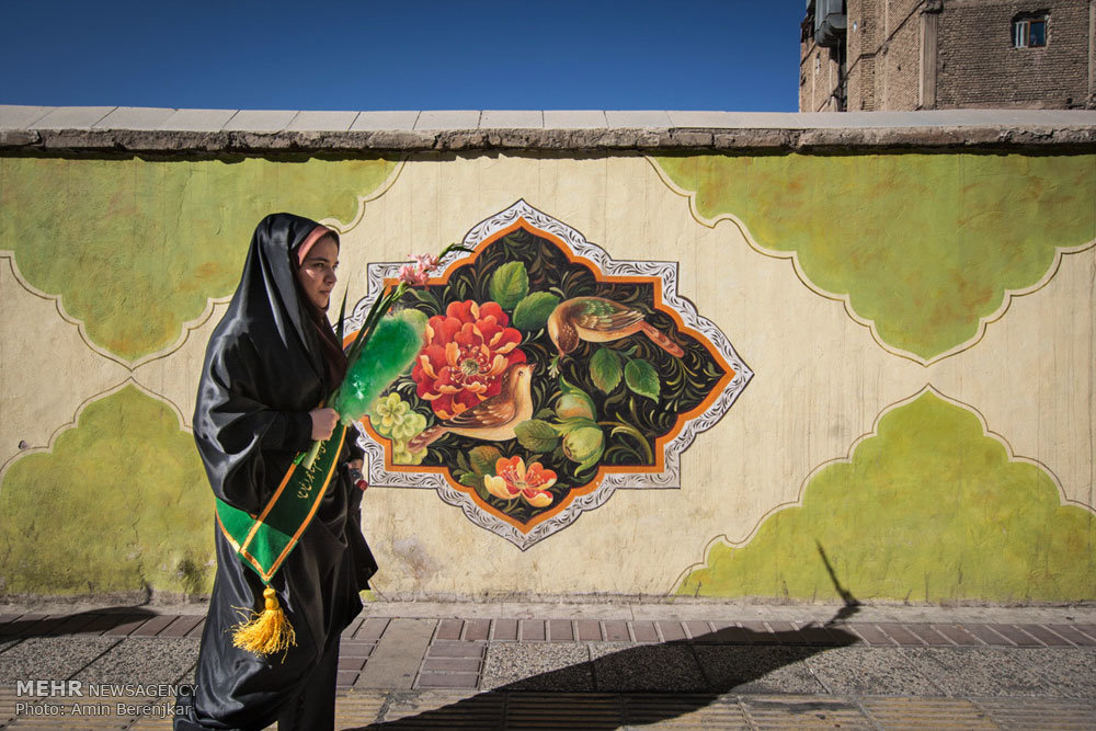 پیاده روی بانوان شیرازی در سالروز ولادت حضرت معصومه (س)