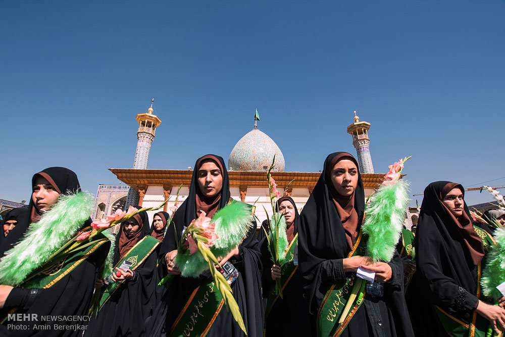 پیاده روی بانوان شیرازی در سالروز ولادت حضرت معصومه (س)