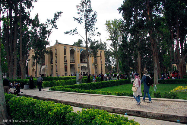 نامه‌ای که سکوت را شکست؛حریم باغ تاریخی فین کاشان در آستانه تغییر است؟