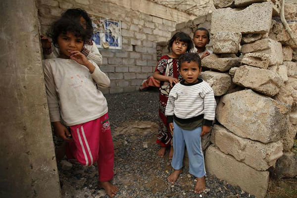 سعودی عرب  کے ہوائی حملوں میں یمنی بچوں کا قتل عام 