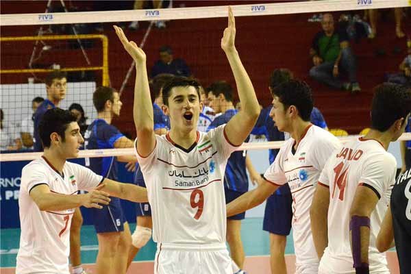 Iran U19 volleyball team dramatically defeats Italy