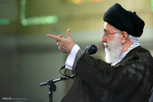 لقاء القائمين على شؤون الحج مع قائد الثورة الاسلامية