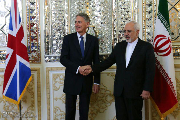 ظریف و هاموند در تهران دیدار کردند