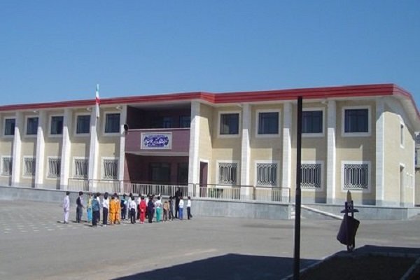 ۳۳ مدرسه با مشارکت خیرین در استان بوشهر در دست اجرا است