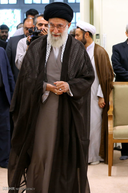 لقاء رئيس الجمهورية واعضاء مجلس الوزراء مع قائد الثورة الاسلامية