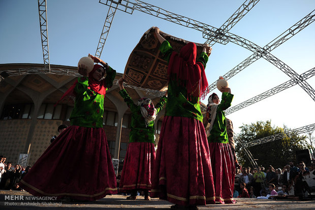 Festival of traditional plays, rituals