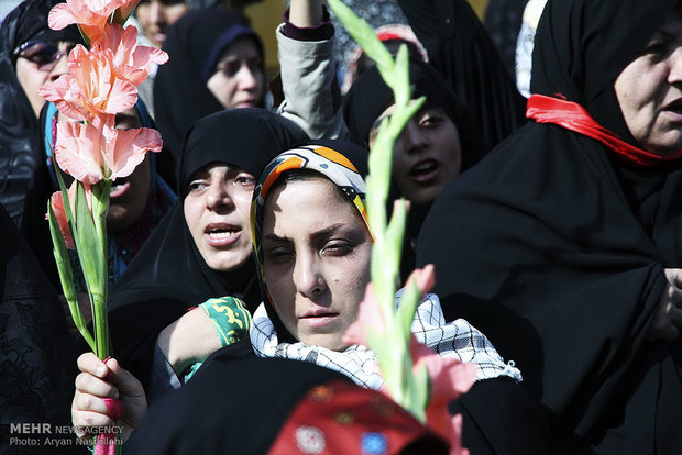  استقبال از پیکر ۱۷ شهید گمنام هشت سال دفاع مقدس در سنندج