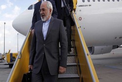 Zarif ile beraberindeki heyet Çin'de