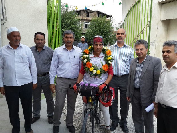 Green cyclist tours to raise awareness on Caspian seals