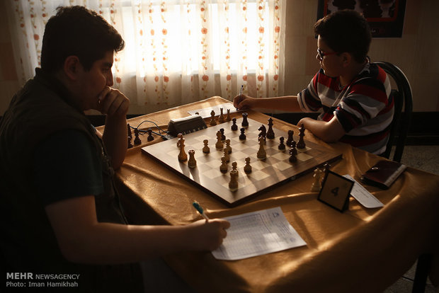 مسابقه سریع هفتگی هیئت شطرنج همدان برگزار شد