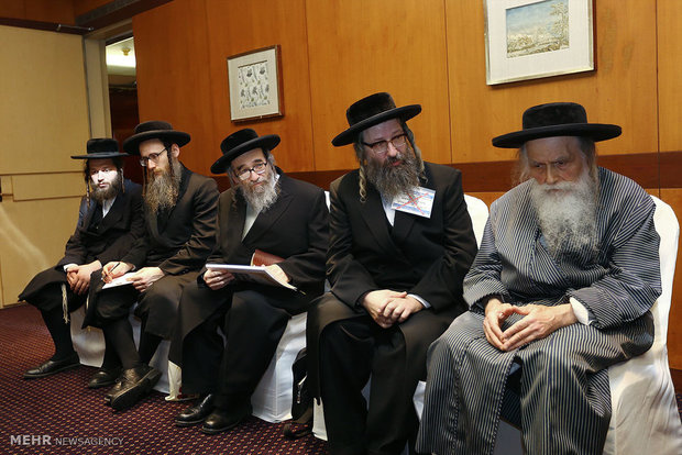Larijani meets anti-Zionist Jews