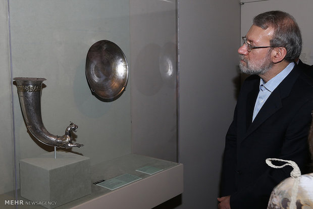 زيارة رئيس مجلس الشورى الاسلامي الايراني الى متحف متروبوليتان في نيويورك