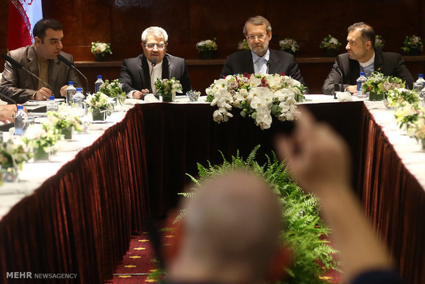 جلسه رئیس مجلس شورای اسلامیی با منتخب رسانه های آمریکایی