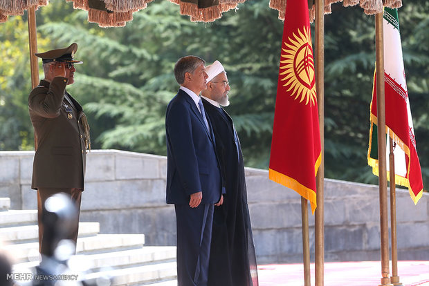 الرئيس حسن روحاني يستقبل رئيس جمهورية قرغيزيا