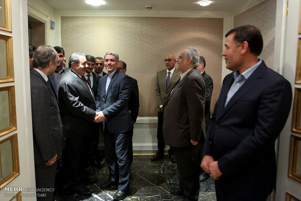 لقاء وزير الاقتصاد الايراني مع نظيره العراقي