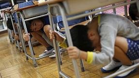 ژاپنی ها خود را برای رویارویی با زلزله آماده می کنند