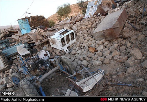 شمار قربانیان زلزله افغانستان و پاکستان به ۳۱۱ نفر رسید 