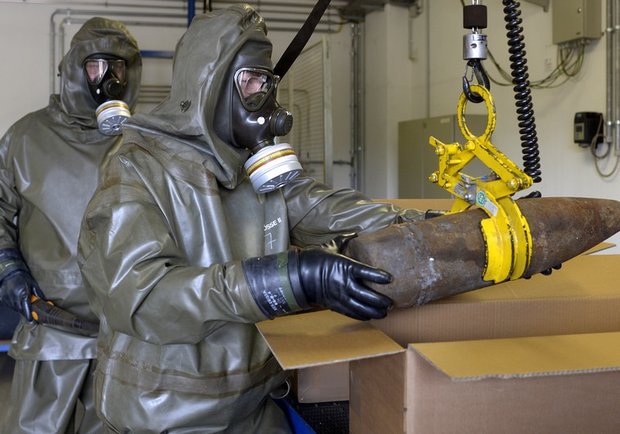 ISIL terrorists make chemical weapons in Syria