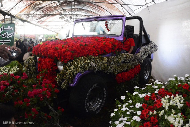 Mahallat Flora Fair opens