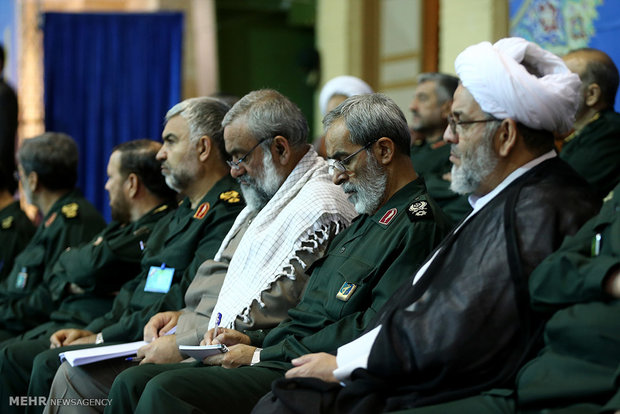بعقد المؤتمر العام لقادة الحرس الثوري بحضور الرئيس حسن روحاني