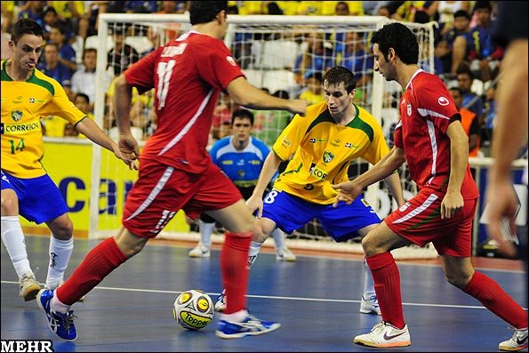 مخالفت کفاشیان با سفر تیم ملی فوتسال برزیل به ایران