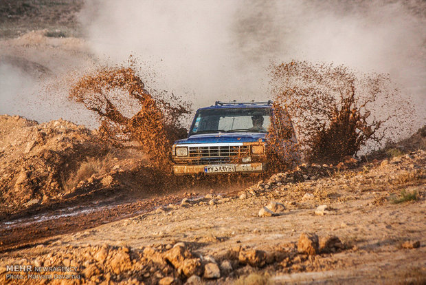 Esfarayen off-road competitions