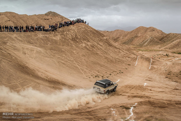 Esfarayen off-road competitions