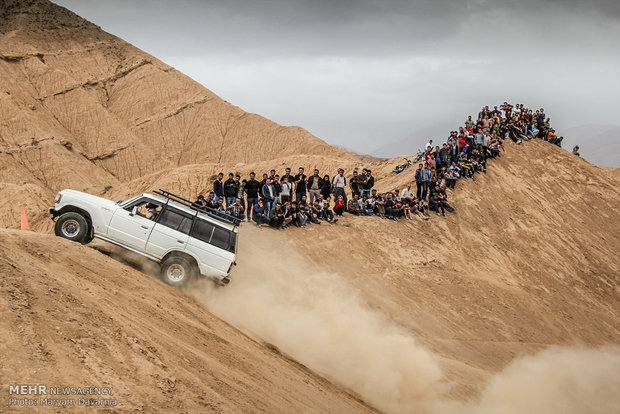 Esfarayen off-road competitions