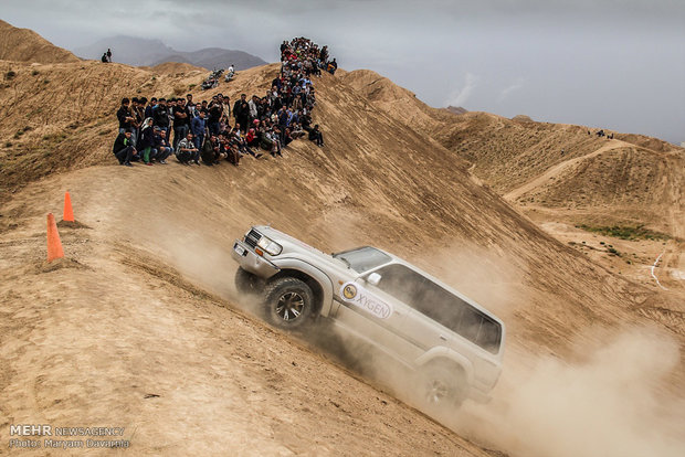 Esfarayen off-road competitions