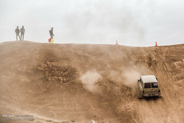 Esfarayen off-road competitions