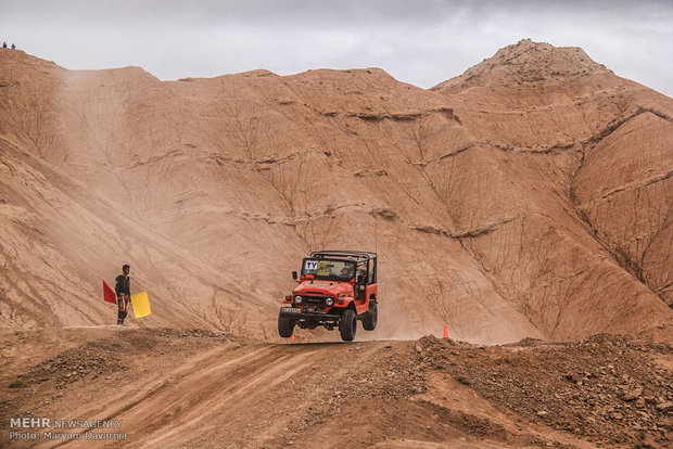 Esfarayen off-road competitions