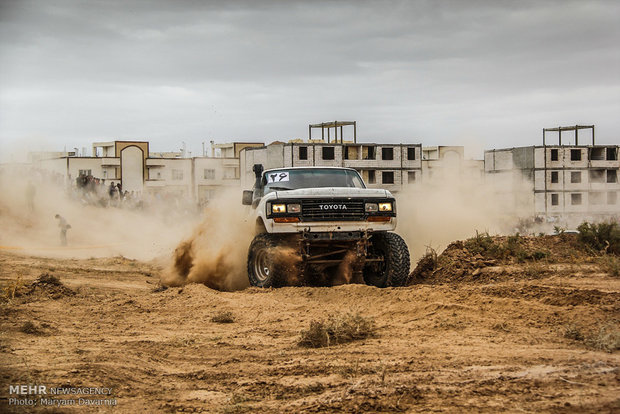 Esfarayen off-road competitions