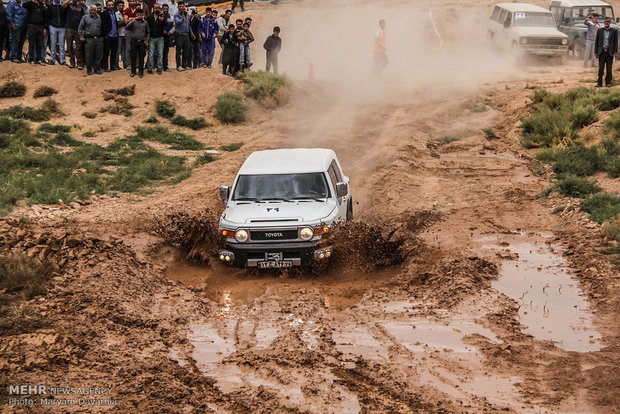 Esfarayen off-road competitions