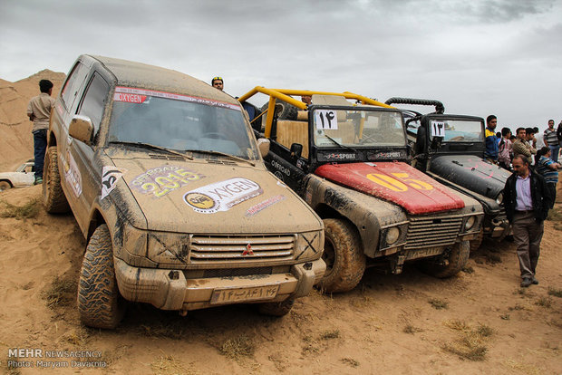 Esfarayen off-road competitions