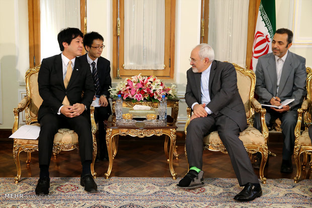 Zarif, Japanese deputy-FM meet in Tehran