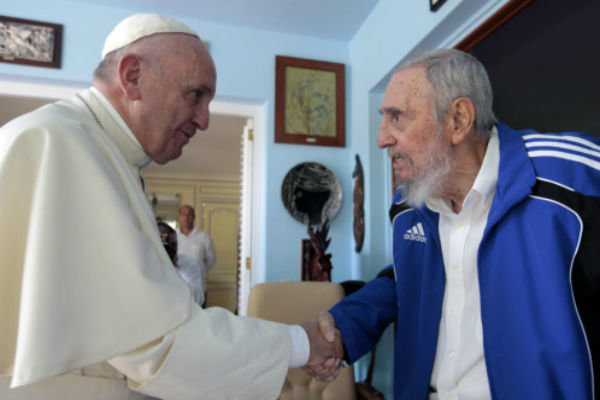 پوپ فرانسس کی فیڈل کاسٹرو سے ملاقات