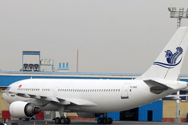 هواپیمای جایگزین برای پرواز تهران-مشهد/ اعزام هواپیما به اصفهان