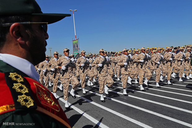 Armed forces parade in Yazd