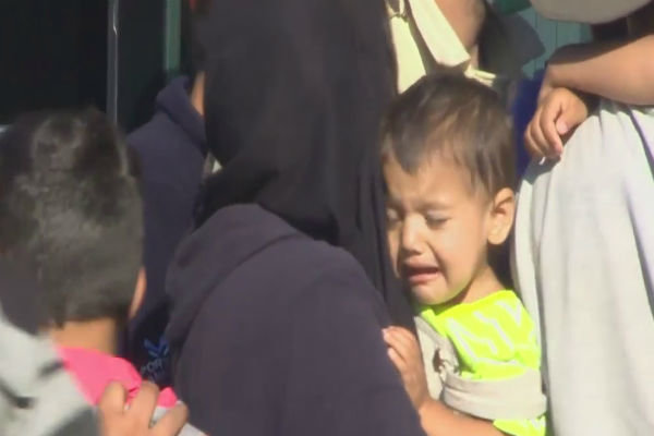 فیلم/ وضعیت اسفبار پناهجویان در مرز کرواسی 