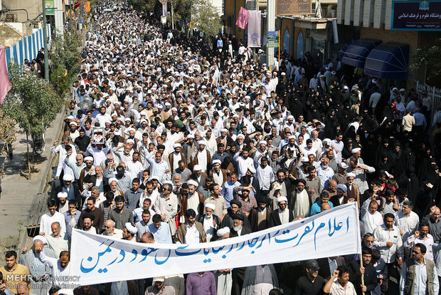 راهپیمایی نمازگزاران قم در اعتراض به فاجعه منا